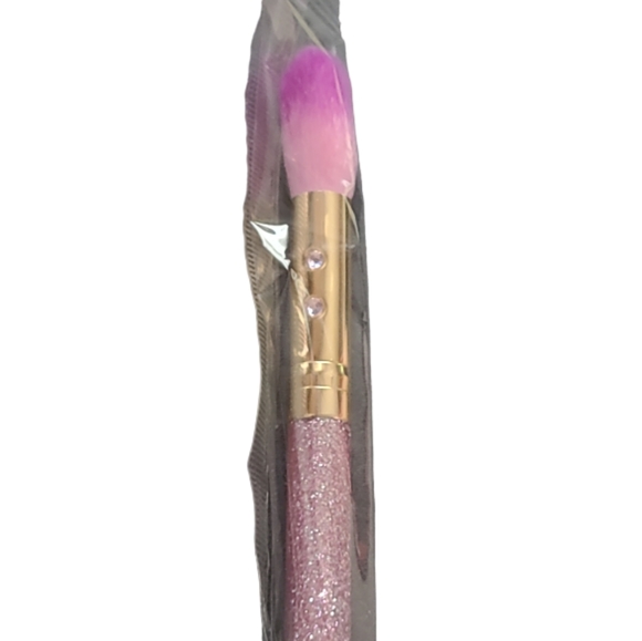 2/$30! SLMISSGLAM Tapered Highlight Brush - Picture 4 of 9